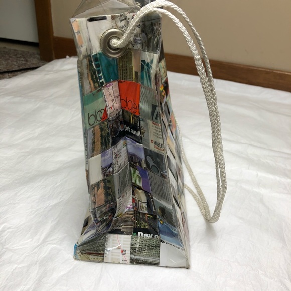 Handmade Recycled New York Purse - Picture 10 of 13